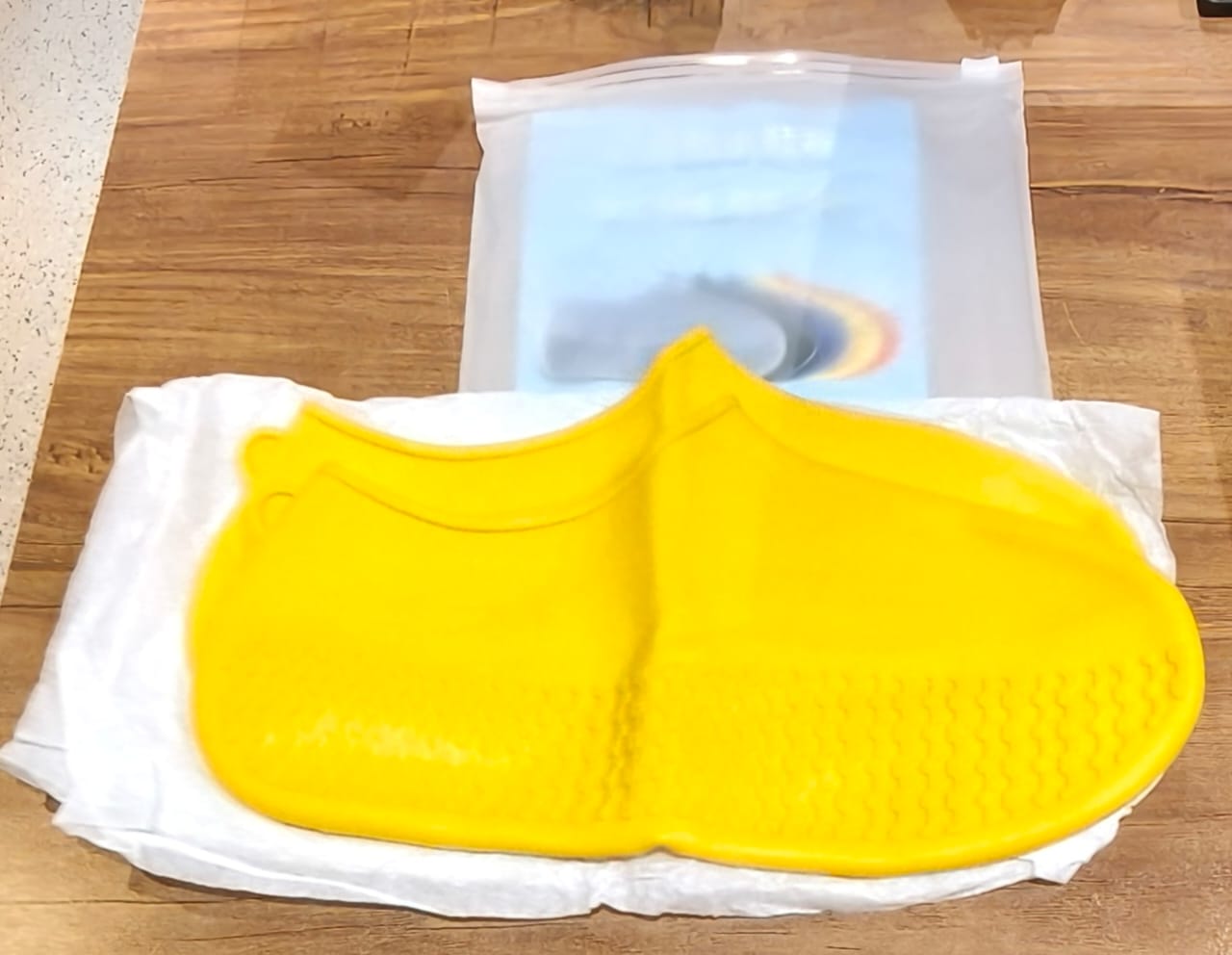Yellow Non-Slip Silicone Rain Reusable Anti skid Waterproof Fordable Boot Shoe Cover (1 Pair ) Yellow Non-Slip Silicone Rain Reusable Anti skid Waterproof Fordable Boot Shoe Cover (1 Pair )